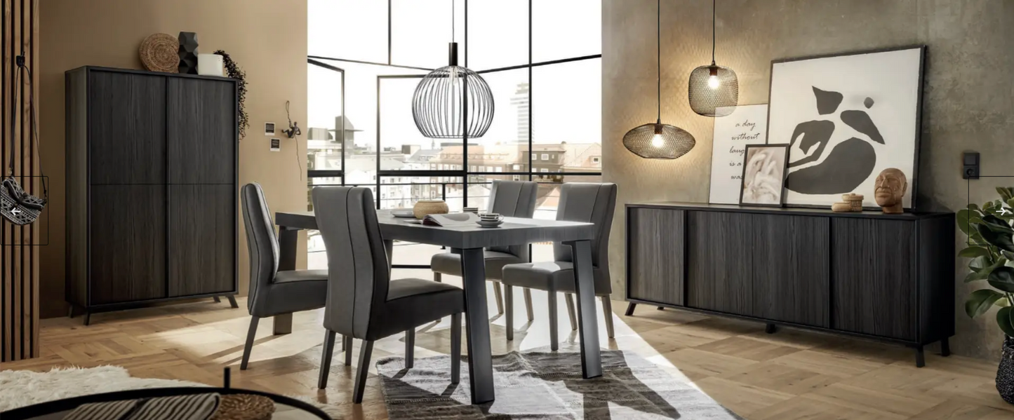 Augstā kumode CITY- Melna